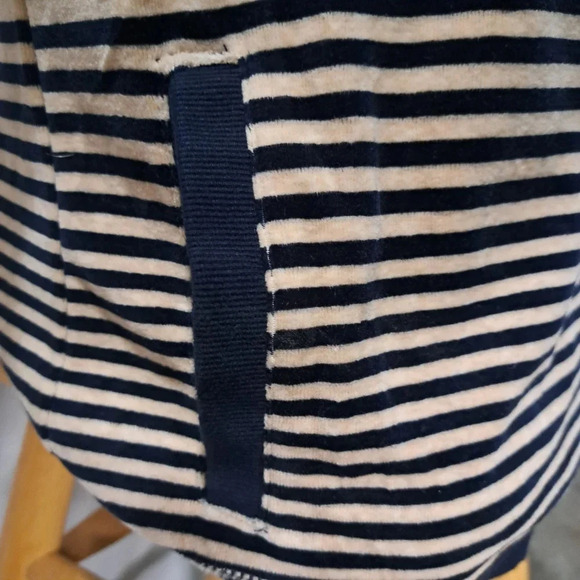 Calvin Klein velour top - Picture 4 of 10